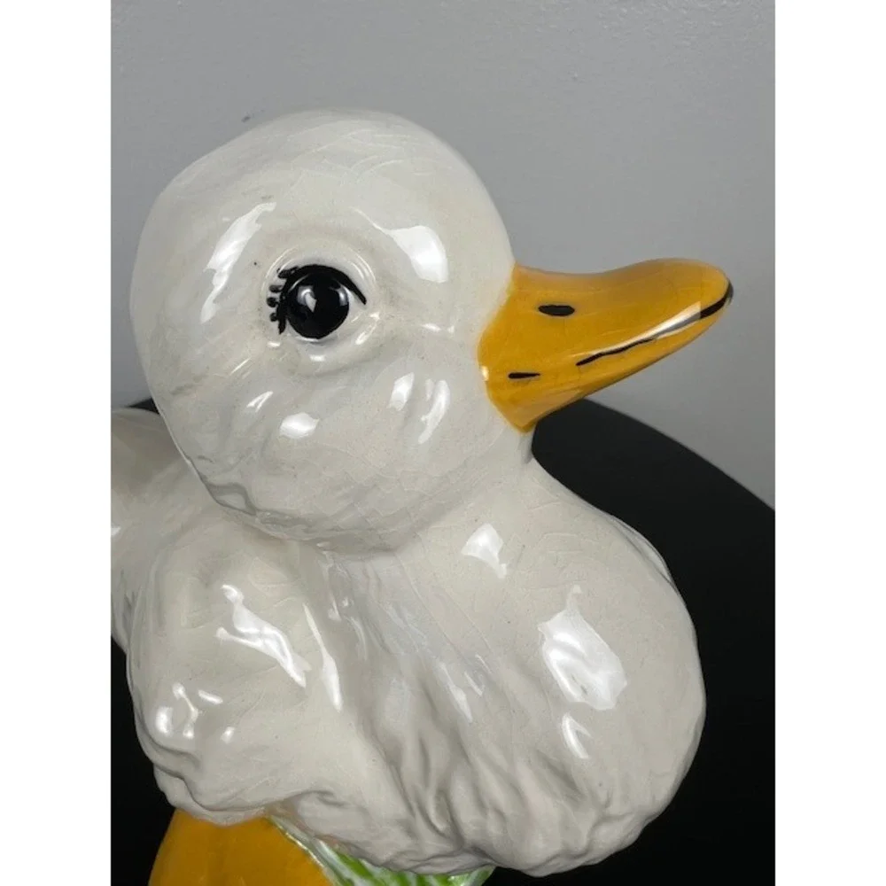 Vintage White Ceramic Duckling Figurine‎ Yellow Beak Glossy 5 Inch Cottagecore